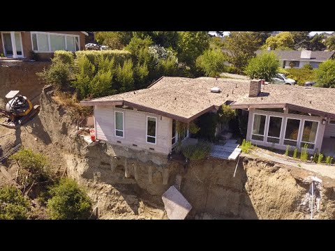 Dwelling Almost About to Tumble Off Cliff is on the Market For $850,000