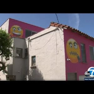 The enormous apple Seaside home painted incandescent red with enormous emojis after neighbors file owner | ABC7